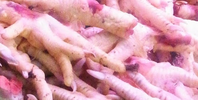 Del patas blancas a las patas de pollo