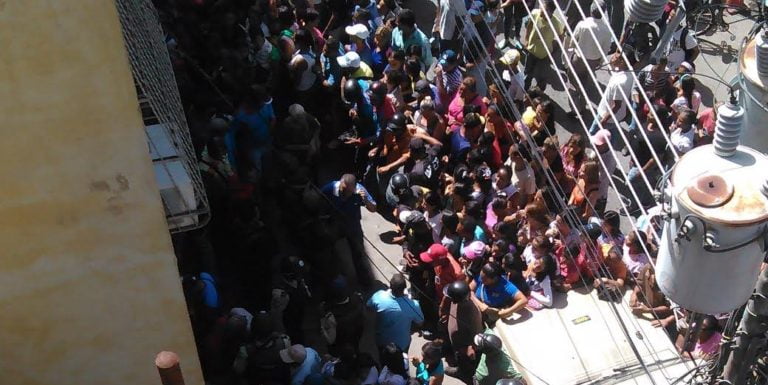 Villa de Cura, con hambre y anarquía / por Elsa Pilato