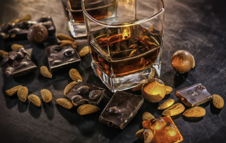 4 consejos (muy generales) para armonizar chocolates y destilados
