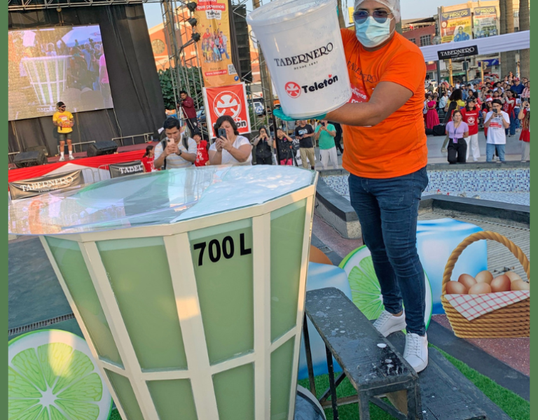 ¿Sabes cuánto necesitó la Bodega Tabernero para romper el record Guinness del pisco sour más grande del mundo?