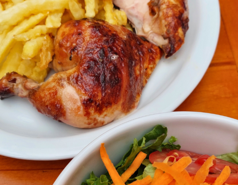 ¿Quién duda que una pollería puede ser chic y con precios justos? Kiriko Pollo & Parrilla de San Isidro lo demuestra