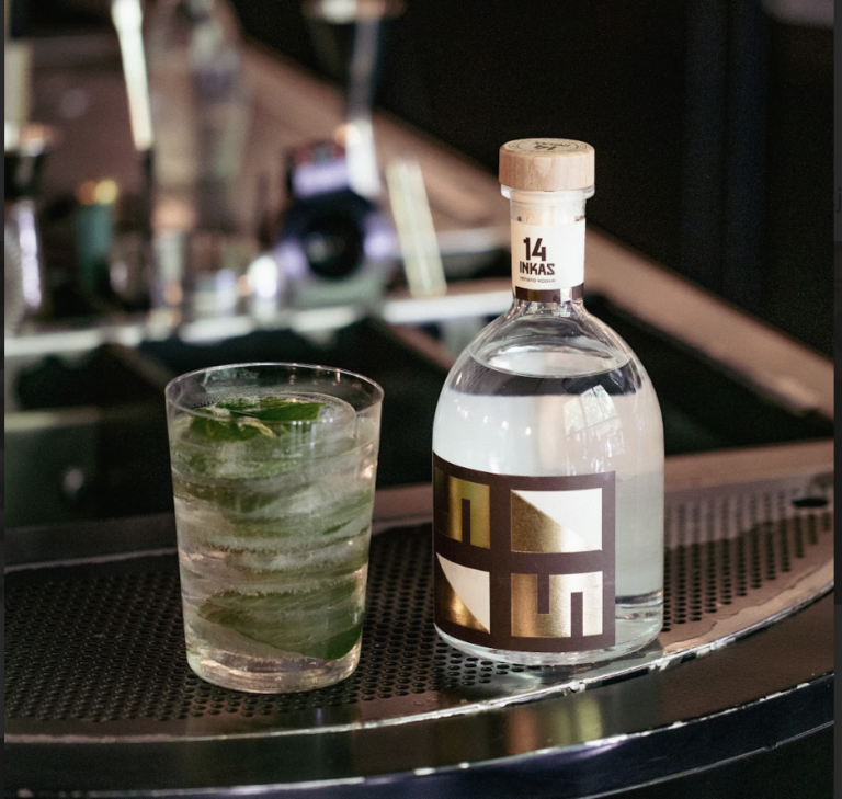 Sips Drinkery House de Barcelona nombra a 14 Inkas como el «vodka de la casa»